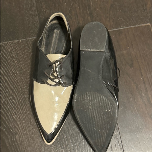 Zara shoes. Size 8. Black and white - Picture 2 of 3